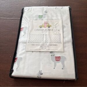 NWT Cynthia Crowley Llamas 100% Cotton Set Of Standard Pillowcases; 20” X 30”